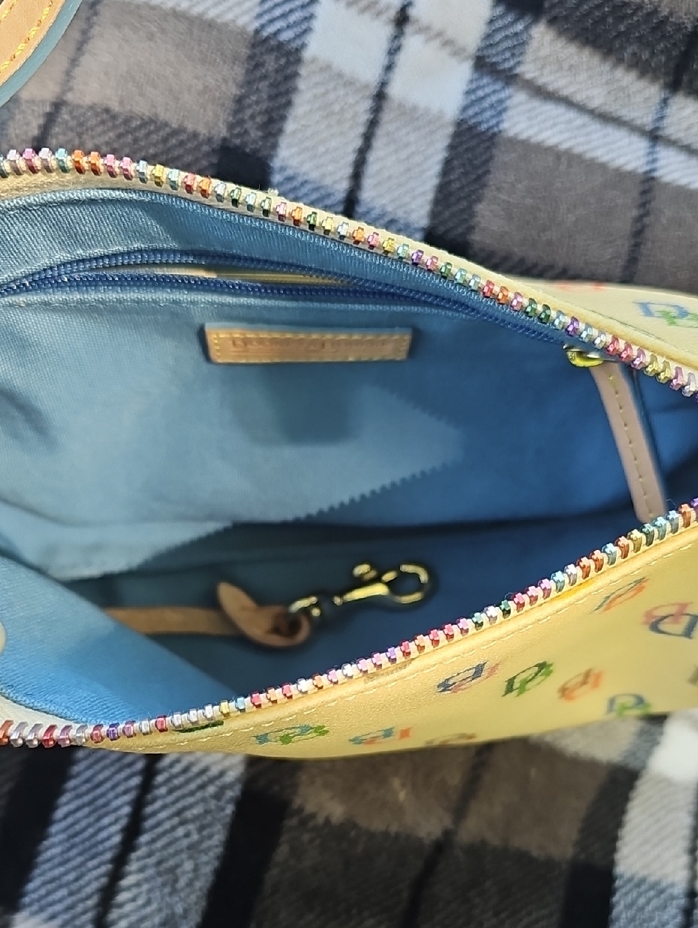 Dooney & Bourke Mini Barrel Bag - Picture 3 of 8